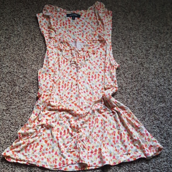 Sleeveless top - Picture 1 of 4